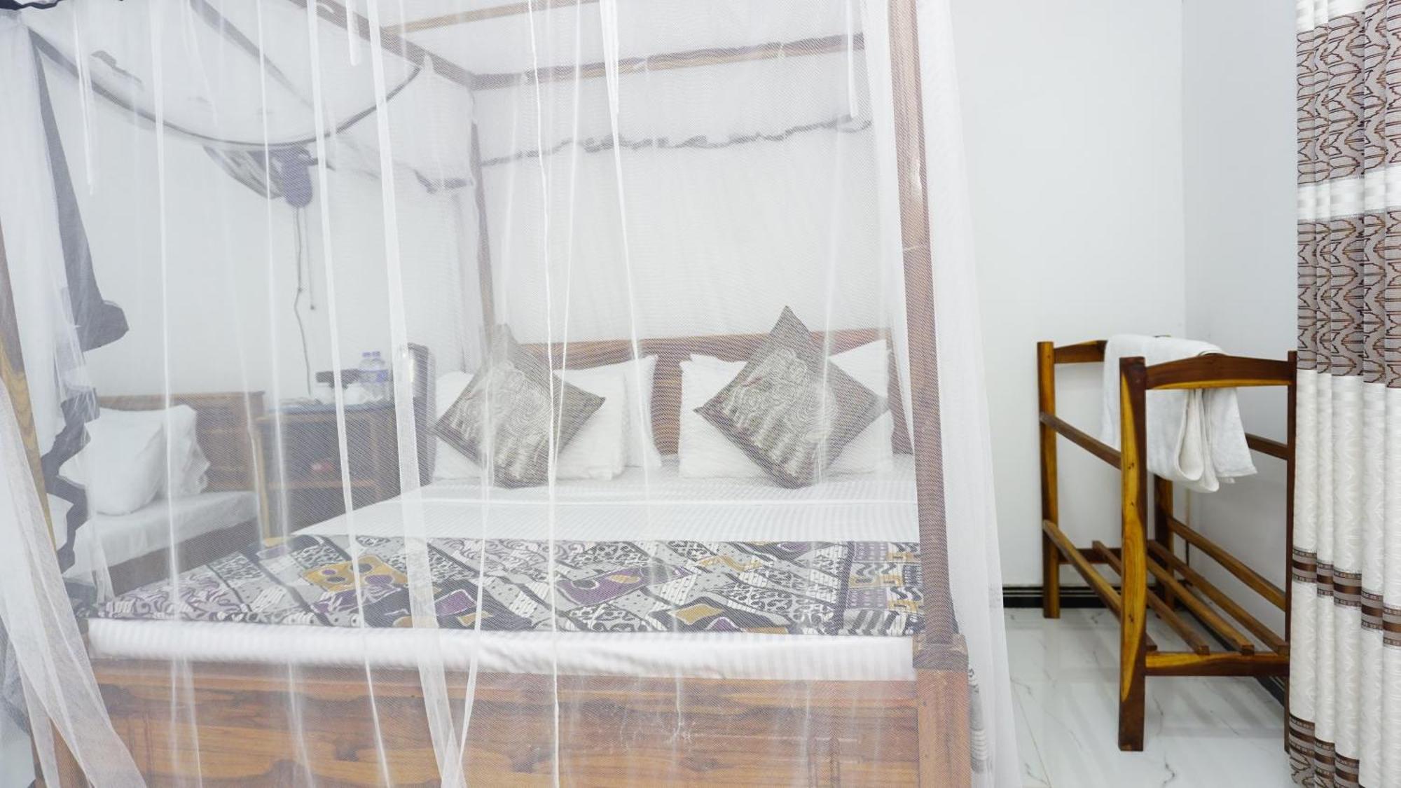 Namal Homestay Сигирия Экстерьер фото