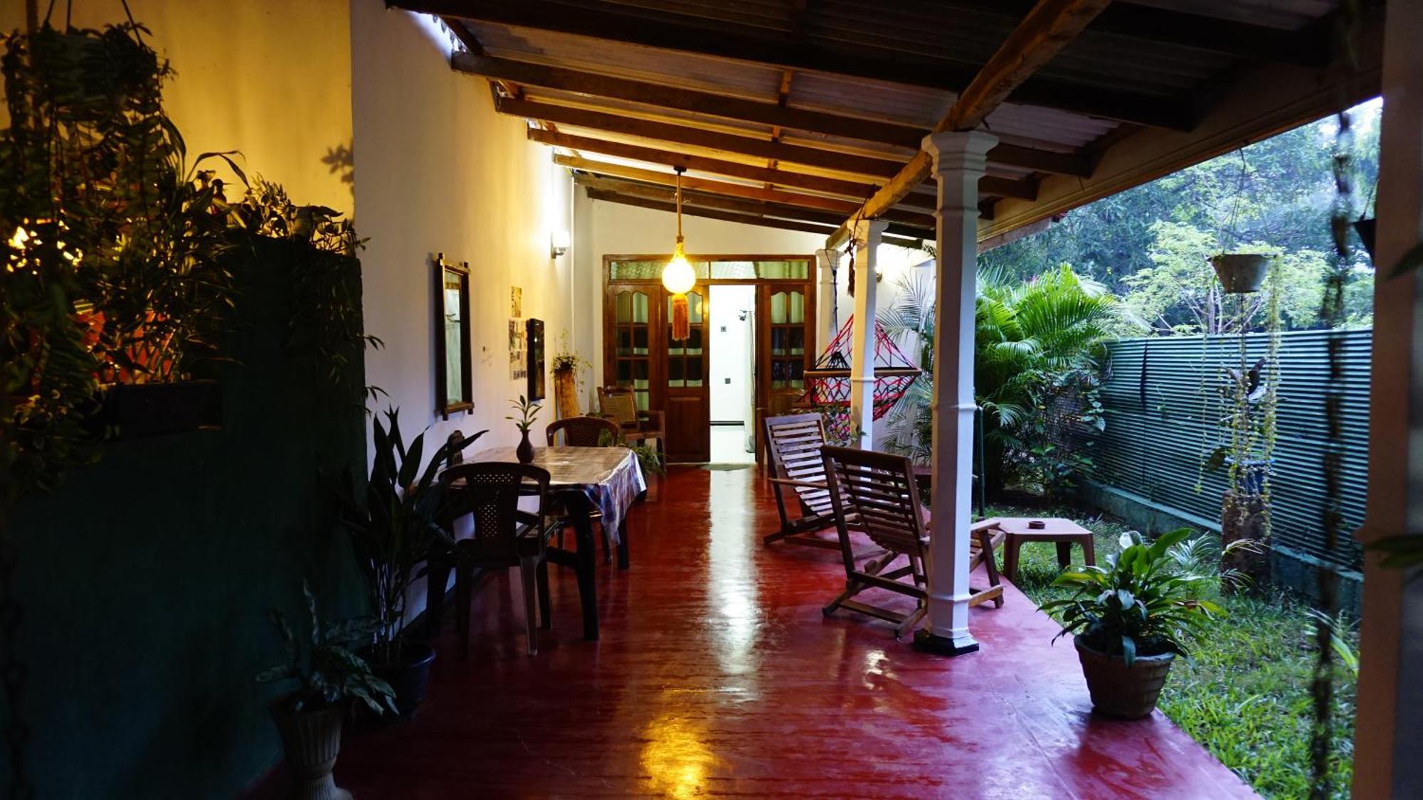 Namal Homestay Сигирия Экстерьер фото